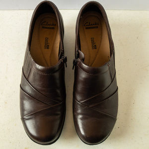 Clarks Soft Cushion Brown Leather Zip Up Clogs